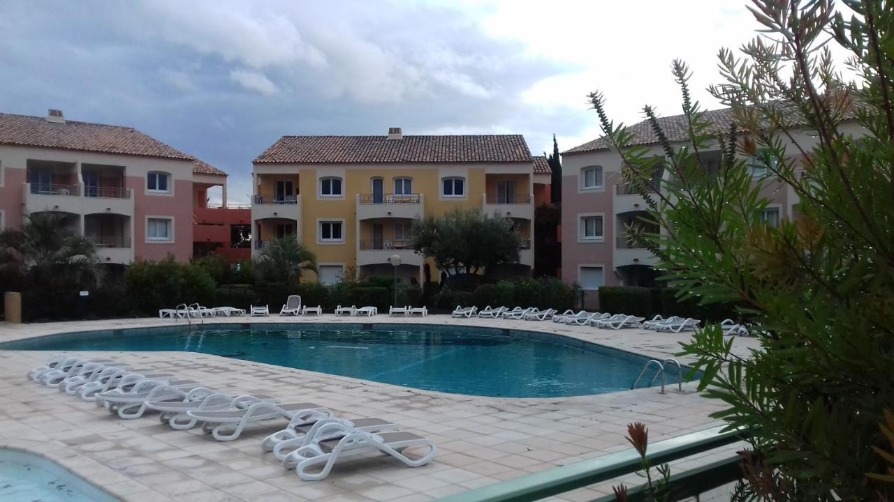 4 Pers. 1 Avec Piscine Apartment