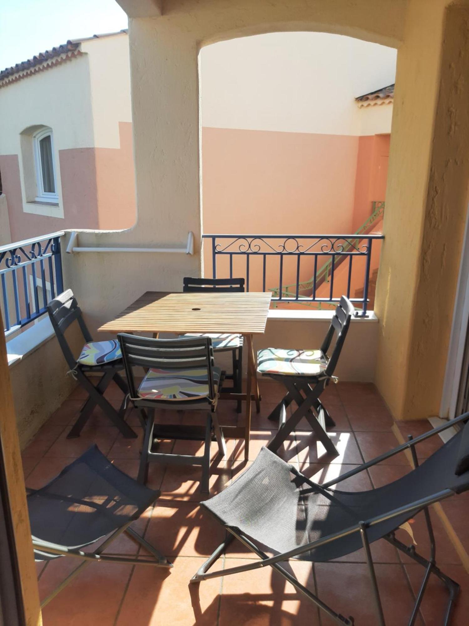 4 Pers. 1 Avec Piscine Apartment *
